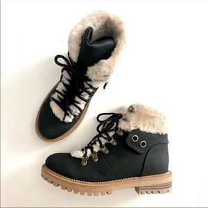 Nicole Miller Black Fur Lined Boots